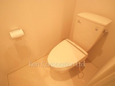Lavatory ※Photo of the same layout on 13 floor. Decoration and fixture may differ.