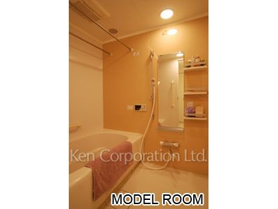 Bath ※Photo of the same layout on 12 floor. Decoration and fixture may differ.