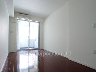 Bedroom ※Photo of the same layout on 2 floor. Decoration and fixture may differ.