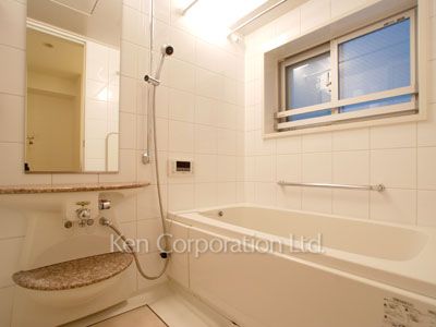 Bath ※Photo of the same layout on 2 floor. Decoration and fixture may differ.
