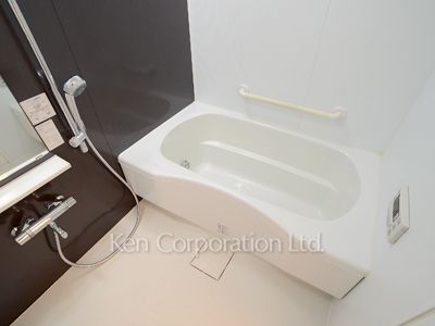 Bath ※Photo of the same layout on 7 floor. Decoration and fixture may differ.