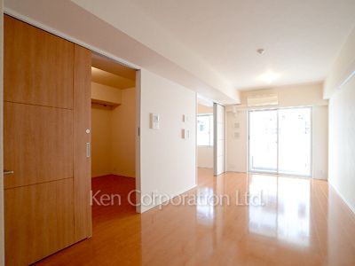 Living-Dining ※Photo of the same layout on 7 floor. Decoration and fixture may differ.