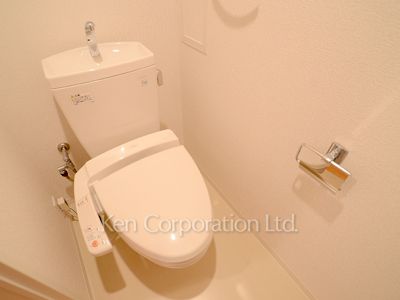 Lavatory ※Photo of the same layout on 7 floor. Decoration and fixture may differ.