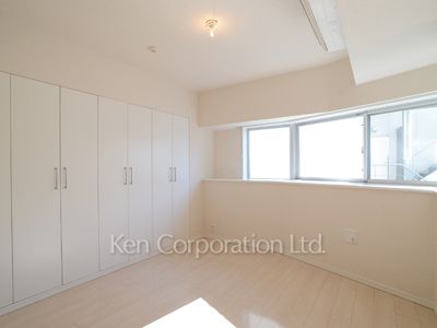 Bedroom ※Photo of the same layout on 9 floor. Decoration and fixture may differ.