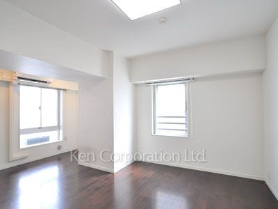 Bedroom ※Photo of the same layout on 5 floor. Decoration and fixture may differ.
