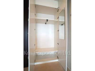 Closet ※Photo of the same layout on 38 floor. Decoration and fixture may differ.