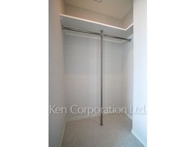 Closet ※Photo of the same layout on 38 floor. Decoration and fixture may differ.