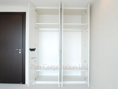 Closet ※Photo of the same layout on 36 floor. Decoration and fixture may differ.