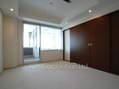 Bedroom ※Photo of the same layout on 37 floor. Decoration and fixture may differ.