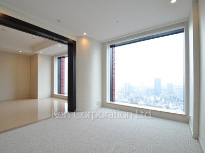 Other Room ※Photo of the same layout on 34 floor. Decoration and fixture may differ.