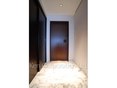 Entrance ※Photo of the same layout on 40 floor. Decoration and fixture may differ.