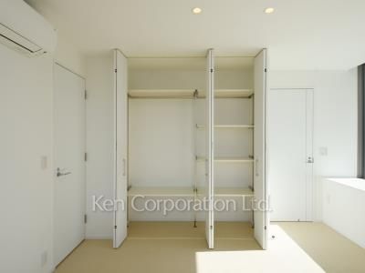 Closet ※Photo of the same layout on 30 floor. Decoration and fixture may differ.