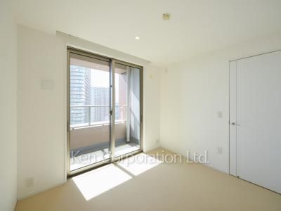 Bedroom ※Photo of the same layout on 30 floor. Decoration and fixture may differ.