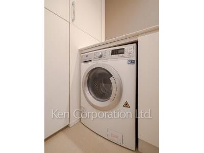 Other Interior/Fixtures ※Photo of the same layout on 12 floor. Decoration and fixture may differ.