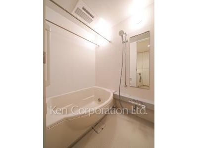 Bath ※Photo of the same layout on 12 floor. Decoration and fixture may differ.