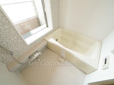 Bath ※Photo of the same layout on 25 floor. Decoration and fixture may differ.