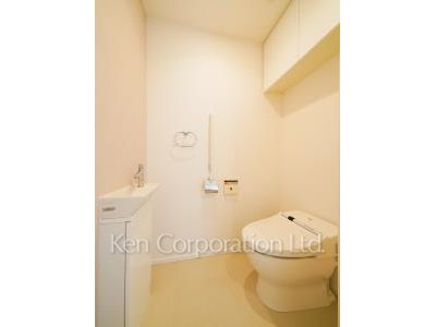 Lavatory ※Photo of the same layout on 25 floor. Decoration and fixture may differ.