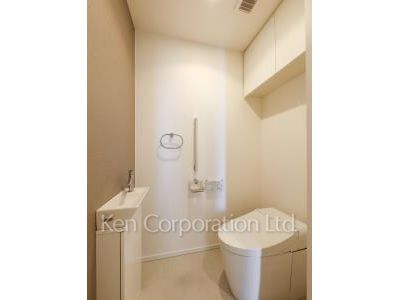 Lavatory ※Photo of the same layout on 12 floor. Decoration and fixture may differ.