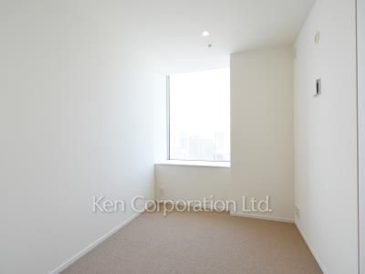 Bedroom ※Photo of the same layout on 29 floor. Decoration and fixture may differ.