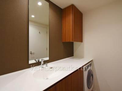 Powder Room ※Photo of the same layout on 29 floor. Decoration and fixture may differ.