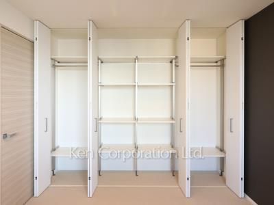 Closet ※Photo of the same layout on 11 floor. Decoration and fixture may differ.