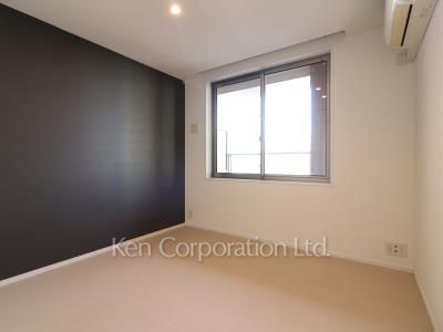 Bedroom ※Photo of the same layout on 11 floor. Decoration and fixture may differ.