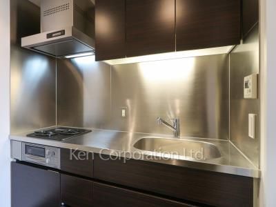 Kitchen ※Photo of the same layout on 11 floor. Decoration and fixture may differ.