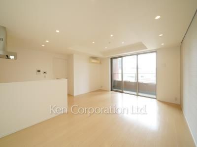 Living-Dining ※Photo of the same layout on 6 floor. Decoration and fixture may differ.