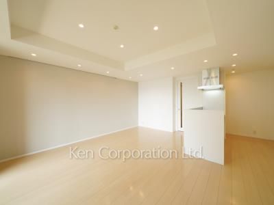 Living-Dining ※Photo of the same layout on 6 floor. Decoration and fixture may differ.