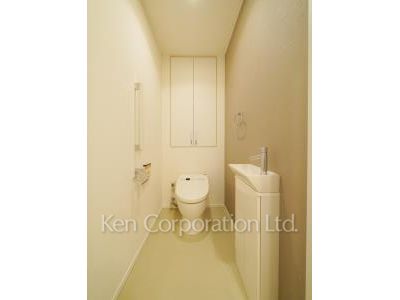 Lavatory ※Photo of the same layout on 6 floor. Decoration and fixture may differ.