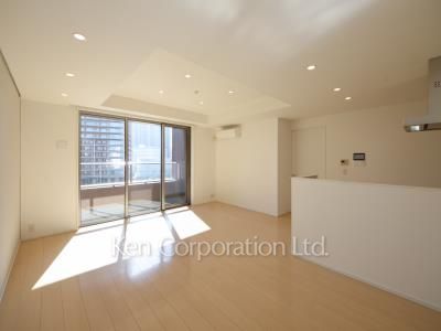 Living-Dining ※Photo of the same layout on 6 floor. Decoration and fixture may differ.