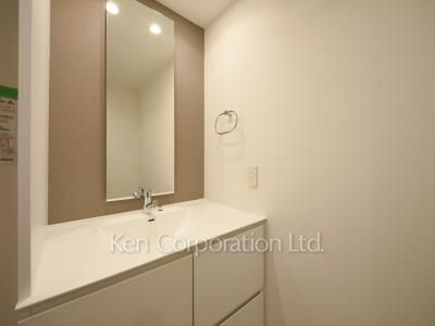 Powder Room ※Photo of the same layout on 6 floor. Decoration and fixture may differ.