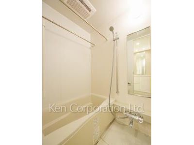 Bath ※Photo of the same layout on 12 floor. Decoration and fixture may differ.