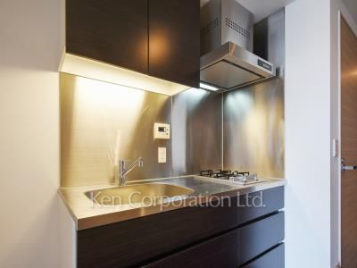Kitchen ※Photo of the same layout on 23 floor. Decoration and fixture may differ.