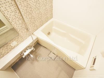 Bath ※Photo of the same layout on 23 floor. Decoration and fixture may differ.