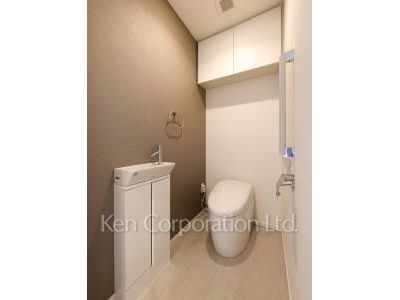 Lavatory ※Photo of the same layout on 12 floor. Decoration and fixture may differ.