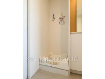 Washing Machine Space ※Photo of the same layout on 12 floor. Decoration and fixture may differ.