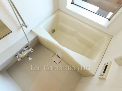 Bath ※Photo of the same layout on 12 floor. Decoration and fixture may differ.
