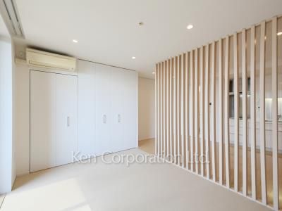 Bedroom ※Photo of the same layout on 20 floor. Decoration and fixture may differ.