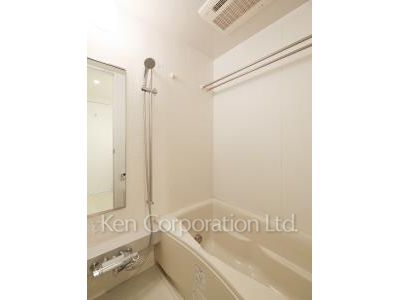 Bath ※Photo of the same layout on 20 floor. Decoration and fixture may differ.