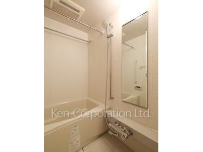 Bath ※Photo of the same layout on 20 floor. Decoration and fixture may differ.