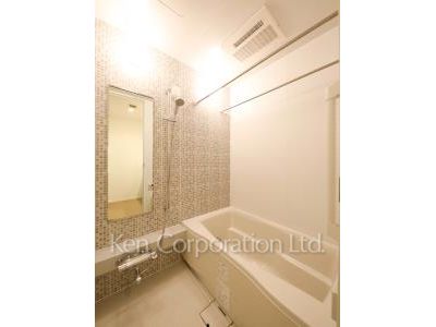 Bath ※Photo of the same layout on 13 floor. Decoration and fixture may differ.