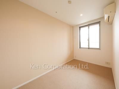 Bedroom ※Photo of the same layout on 13 floor. Decoration and fixture may differ.