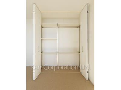 Closet ※Photo of the same layout on 37 floor. Decoration and fixture may differ.