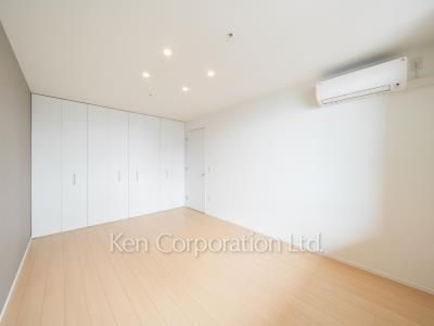 Bedroom ※Photo of the same layout on 26 floor. Decoration and fixture may differ.