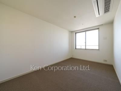 Bedroom ※Photo of the same layout on 47 floor. Decoration and fixture may differ.