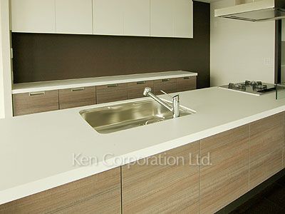 Kitchen ※Photo of the same layout on 40 floor. Decoration and fixture may differ.