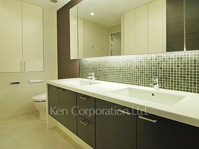 Powder Room ※Photo of the same layout on 40 floor. Decoration and fixture may differ.