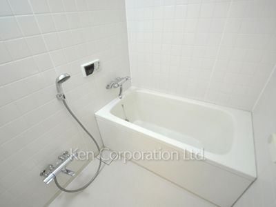 Bath ※Photo of the same layout on 3 floor. Decoration and fixture may differ.