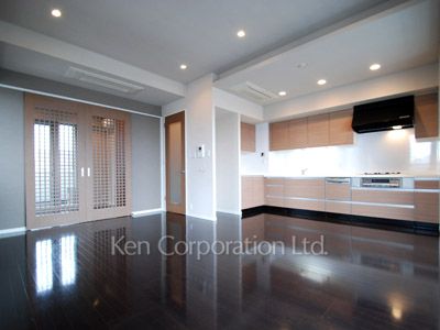 Living-Dining ※Photo of the same layout on 12 floor. Decoration and fixture may differ.